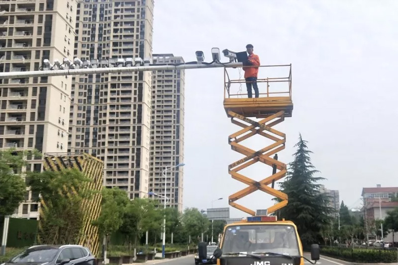 六安交通智慧部分路口的電警進(jìn)行了升級(jí)改造